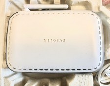 NETGEAR Kit avviamento di rete wireless ADSL2+ DGB111G