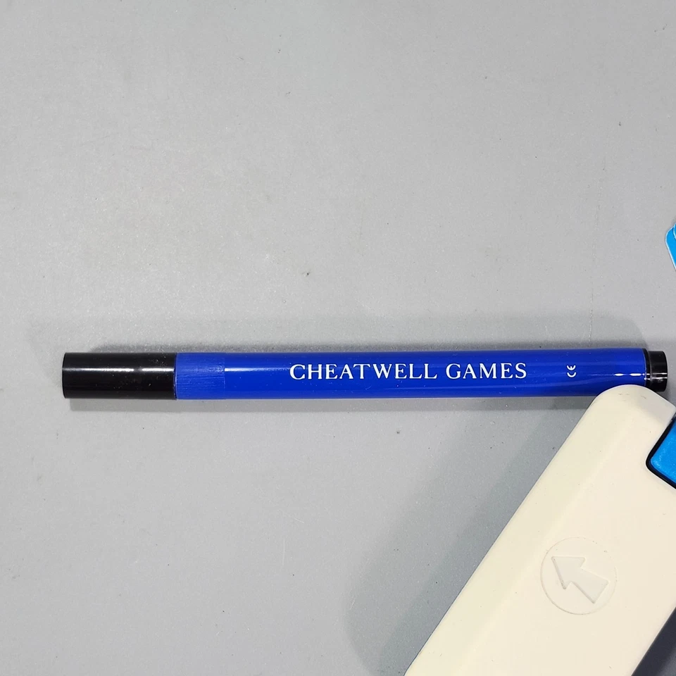 Juego de cartas crucigrama Quizzle Trivia edición de viaje tamaño de bolsillo en estuche de colección años 80 Foto 3 de 4