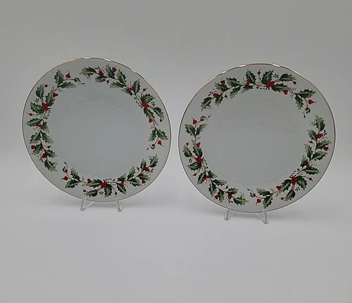 2 Vtg 1991 China Pearl Noel Dessert Salad Plates 7.5" Christmas Holly Gold Rim