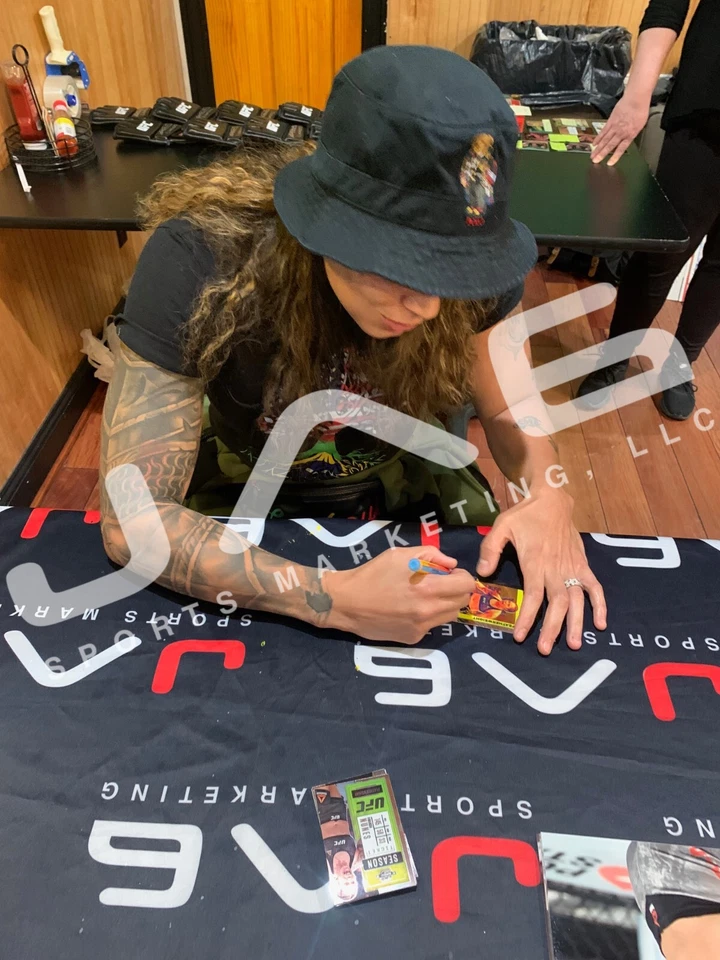 Amanda Nunes auto 2021 Panini Chronicles Black card #105 UFC PSA Encapsulated - Image 3 of 3