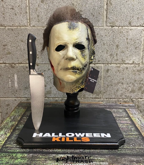 halloween mask display stand