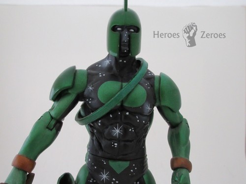 Diamond Select Marvel Capitana Marvel GENIS-VELL KREE ARMADURA Variante con Blaster - Imagen 2 de 5