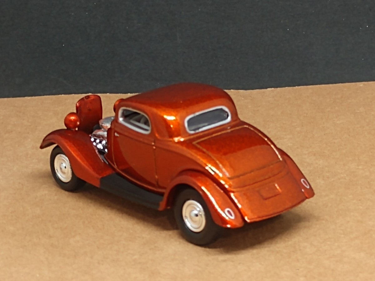VINTAGE STREET HOT ROD '34 FORD COUPE 1/64 ADULT COLLECTIBLE