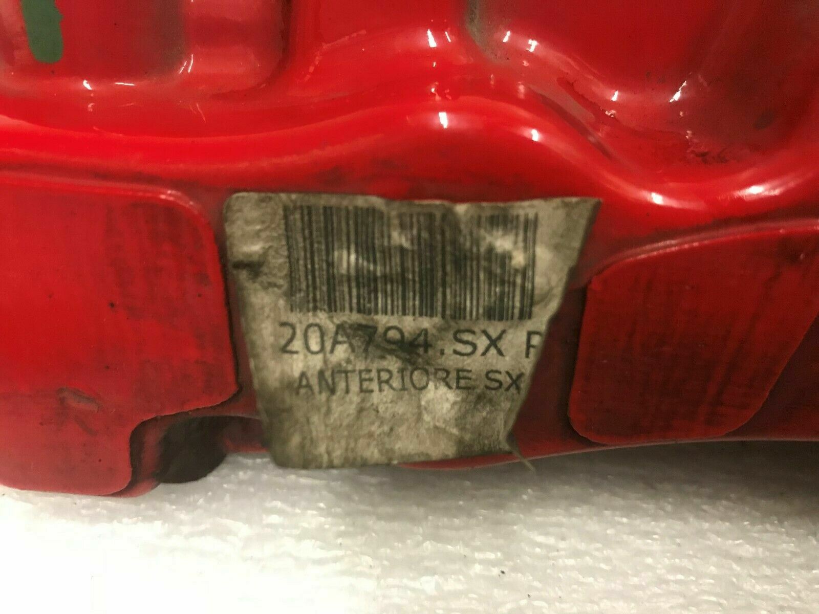 FERRARI 458 ITALIA SPIDER DRIVER LEFT BRAKE CALIPER WITH PADS RED OEM 261770