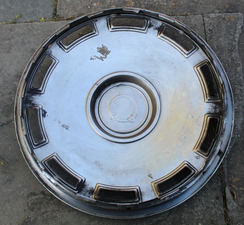 Factory 1980's Mercury Ford 14 inch all metal hubcap! - Picture 3 of 5