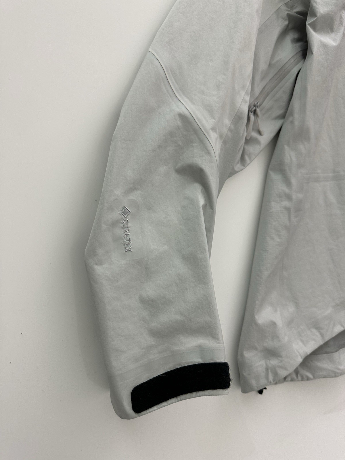 Arc’teryx Alpha Jacket Solitude Grey Women’s XXL Gore-Tex Pro RECCO image 3