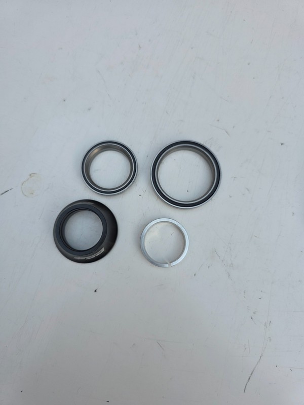FSA Orbit 1.5"/ 1 1/8" Tapered Headset, Tapered Integrate Headset, Brand New!!!