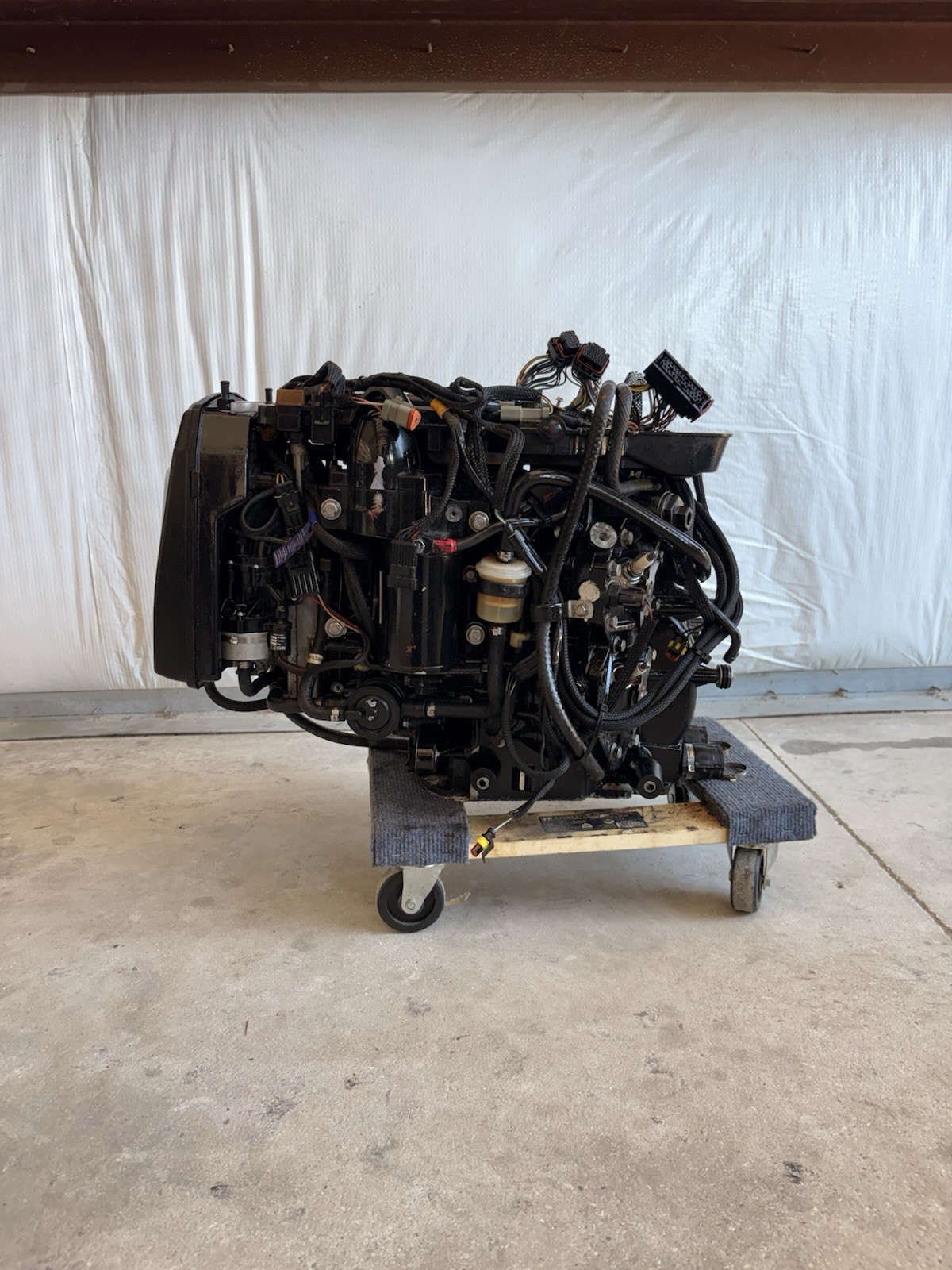 Evinrude Etec V4 115-130 HP PowerHead Assembly Crankcase. 5007555