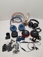 Mixed Lot of 10 Wired and Wireless Earbuds
