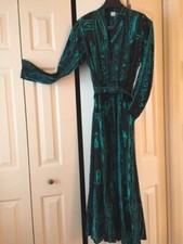 Strait Lane Long Dress Blk & Green Sz 10 Elegant House Dress Chanel Buttons Vtg