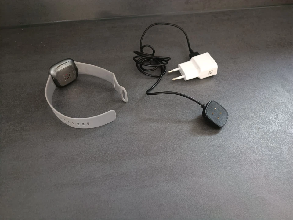 Fitbit Sense Uhr Tracker Aktivitätstracker Fitnesstracker Dame Herren Smart - Bild 2 von 4