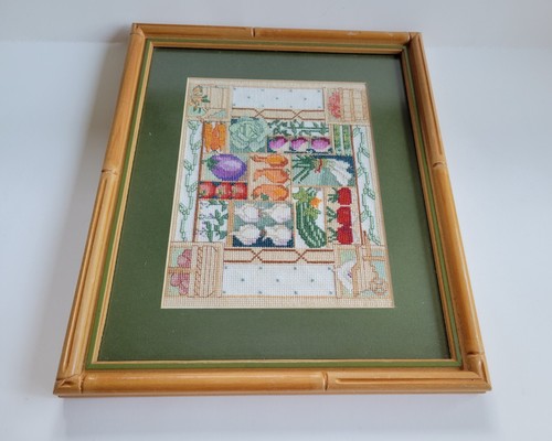 Vintage Cross Stitch Completed Wall Hang Kichen Vegetables Garden Artwork Framed - Picture 3 of 8