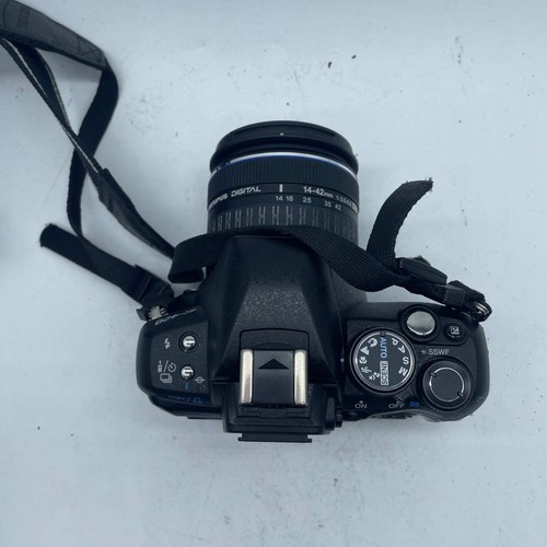 Broken Olympus E-420 E 10.0MP Digital Camera with 14-42mm Lens Read - Afbeelding 3 van 6