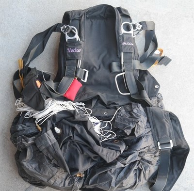 Vector II  Golden Complete Skydiving Rig Gear Package W/ Reserve (READ)
