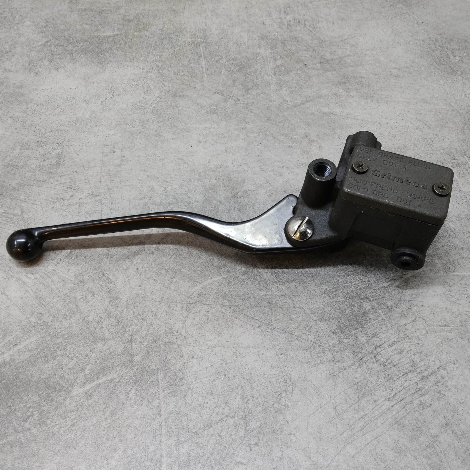 Réparer un levier mou avec le maître-cylindre de frein avant Honda NSR125 et Bali SJ50 45510-KBS-315