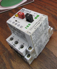 Moeller Thermal Magnetic Circuit Breaker Motor Protector with Aux PKZM 1-0,4