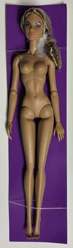 Color Infusion Style Lab Alysa 2013 Premiere Convention Doll NRFB