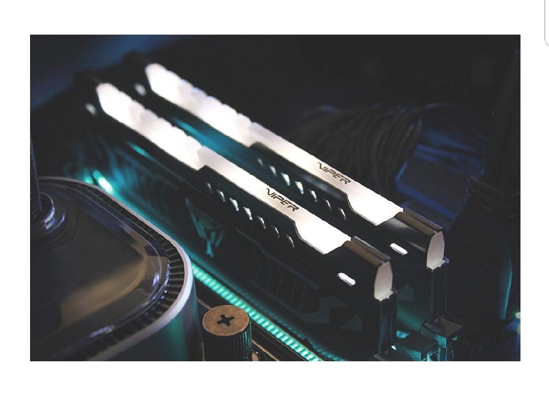 Patriot Viper 16GB (2x8GB) DDR4 RAM Memory White LED 2400MHz