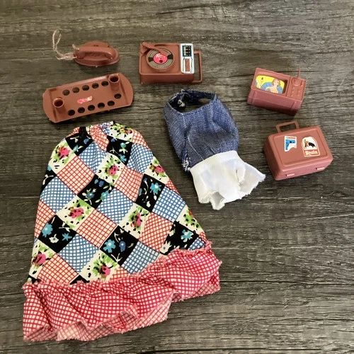 Vintage Busy Barbie 3311 Outfit and The Accessories - 1972