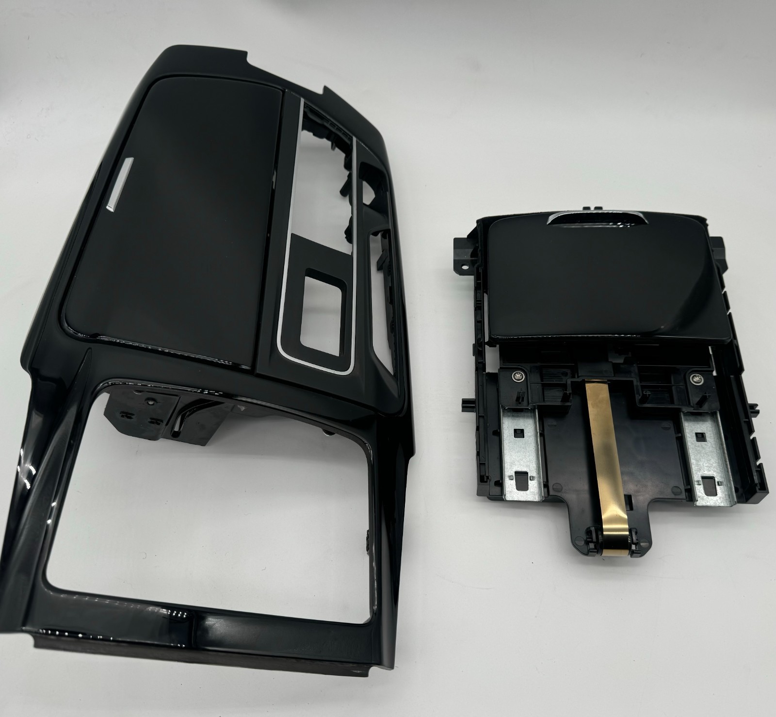 New OEM 2017-2023 Maserati Levante Center Console W Cupholder