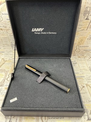 LAMY imporium Füllhalter Black mit PVD-veredelter 14 kt. Bicolor-Goldfeder