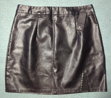 Lulus Mini Skirt Womens Sz M Black Vegan Leather Slit Faux Leather Zipper A-Line
