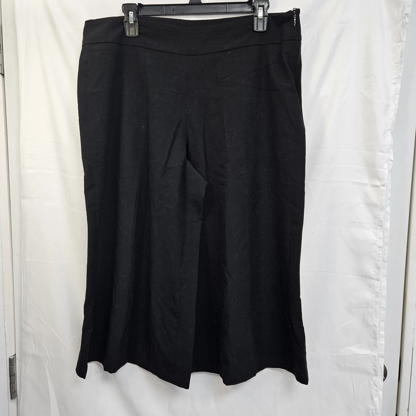 WOMENS LARRY LEVINE BLACK STRETCHY WIDE LEG CAPRIS W/SIDE ZIPPER SIZE 14
