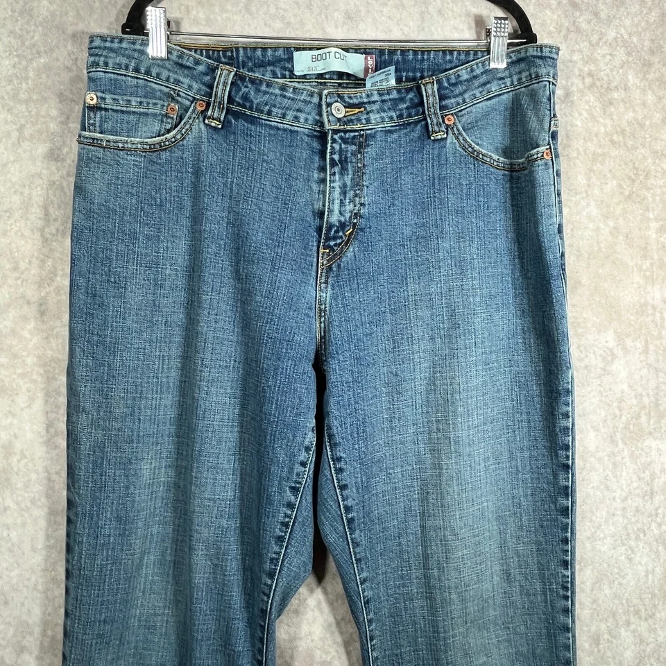 Levi's 515 Bootcut Jeans Womens Size 18M Blue Dark Wash Denim High Rise Casual - Image 2 of 4