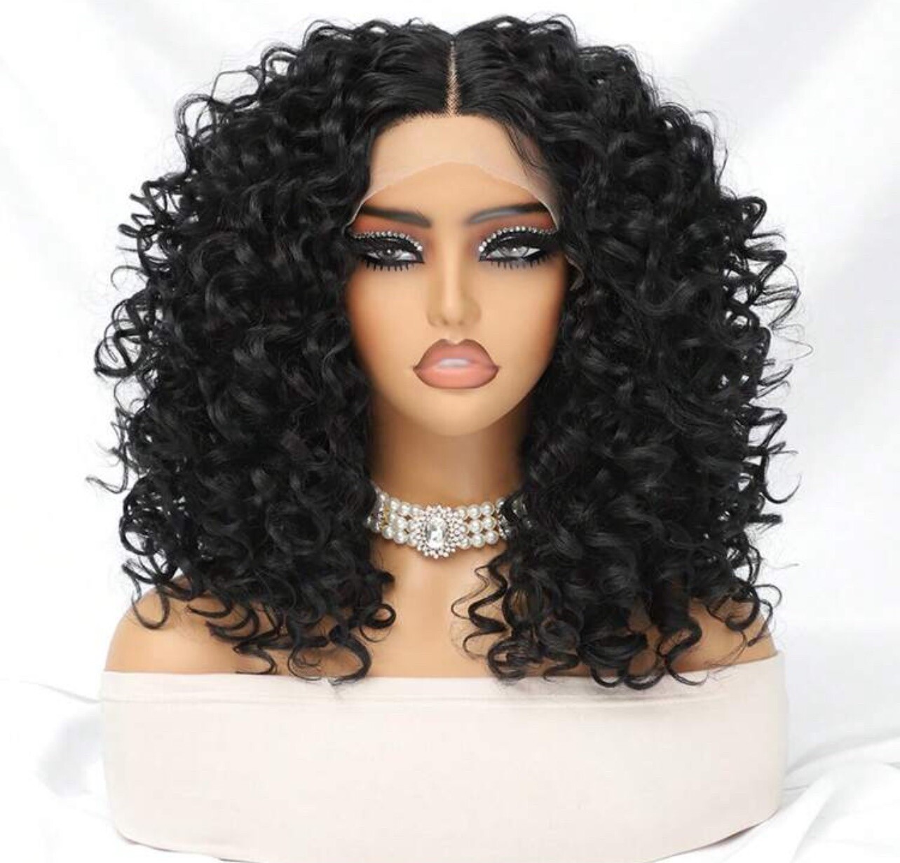 Perruque synthétique afro frisé noire pour un look naturel au quotidien avec ses 4 bonnets