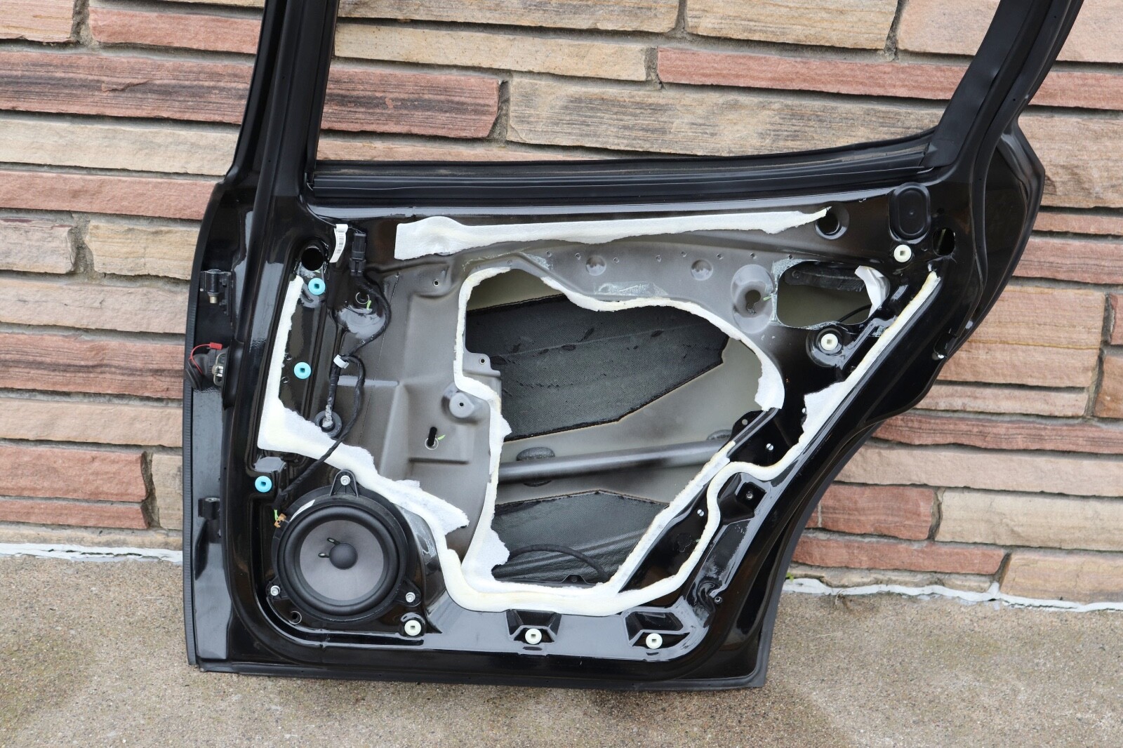 P2005174 2003-2012 Maserati Quattroporte M139 Rear Door Shell Passenger Side