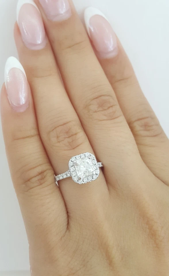 Anillo de compromiso de diamantes talla sueño corazones en llamas 1,48 quilates platino precio de venta sugerido por el fabricante 14,1 k USD Foto 4 de 4