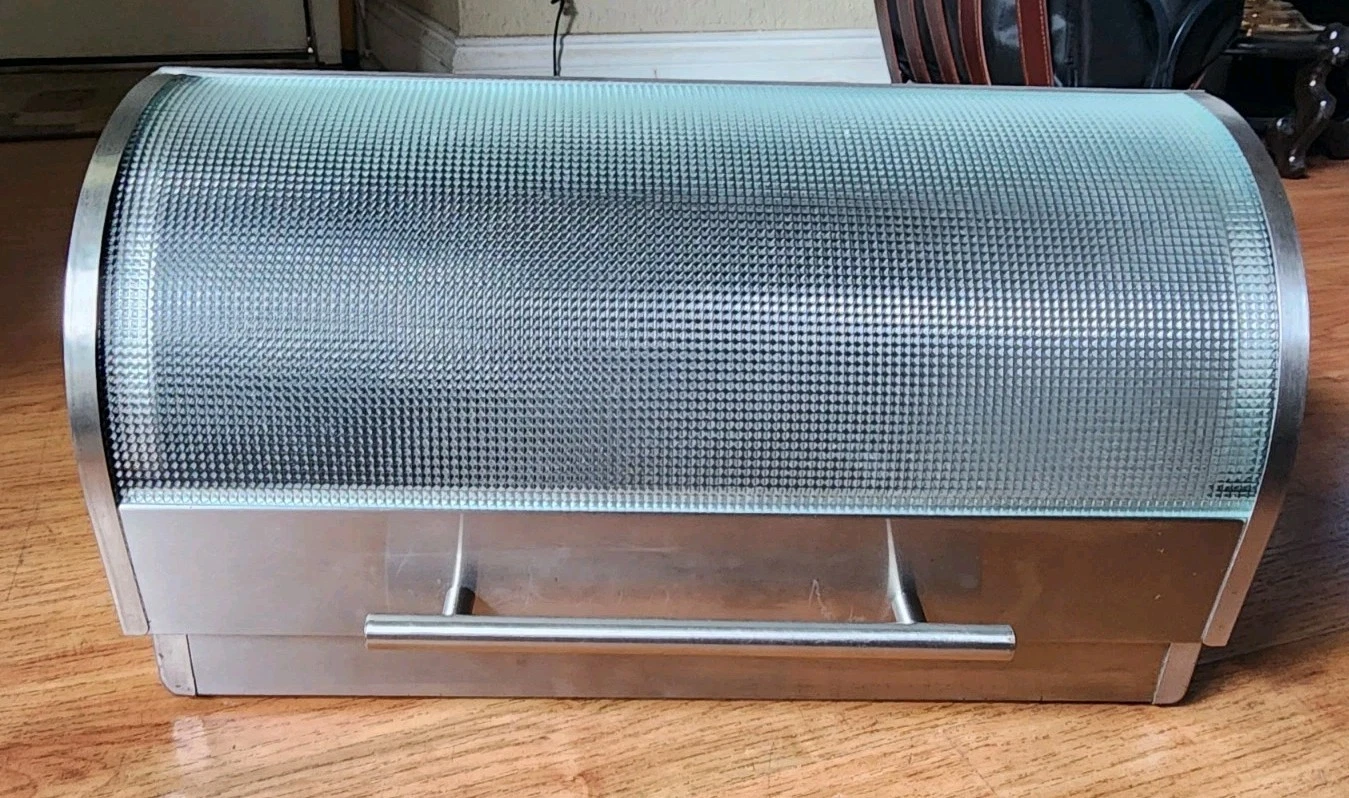 Oggi Stainless Steel Roll Top Bread Box for Kitchen Countertop Tempered Glass
Opens in a new window 