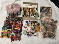 HUGE EMBROIDERY FLOSS THREAD LOT HUNDREDS SKEINS J&P COATS DMC LORAN GLOSSILLA