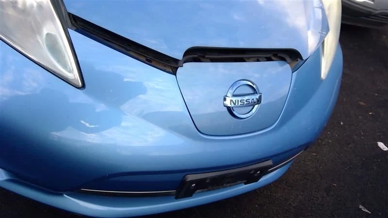 Cubierta de parachoques delantero Nissan Leaf 2012-2016 OEM NI1000297 Foto 3 de 4