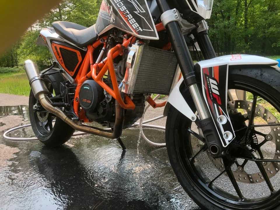 FOR KTM DUKE 690 10-16 ALUMINUM E RADIATOR, 26MM CORE - Image 3 of 3