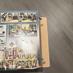 LEGO Creator Expert: Grand Emporium (10211) BOX ONLY