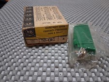 NEW IN BOX ALLEN BRADLEY CONTACT CARTRIDGE TYPE R RELAY 700-CR5