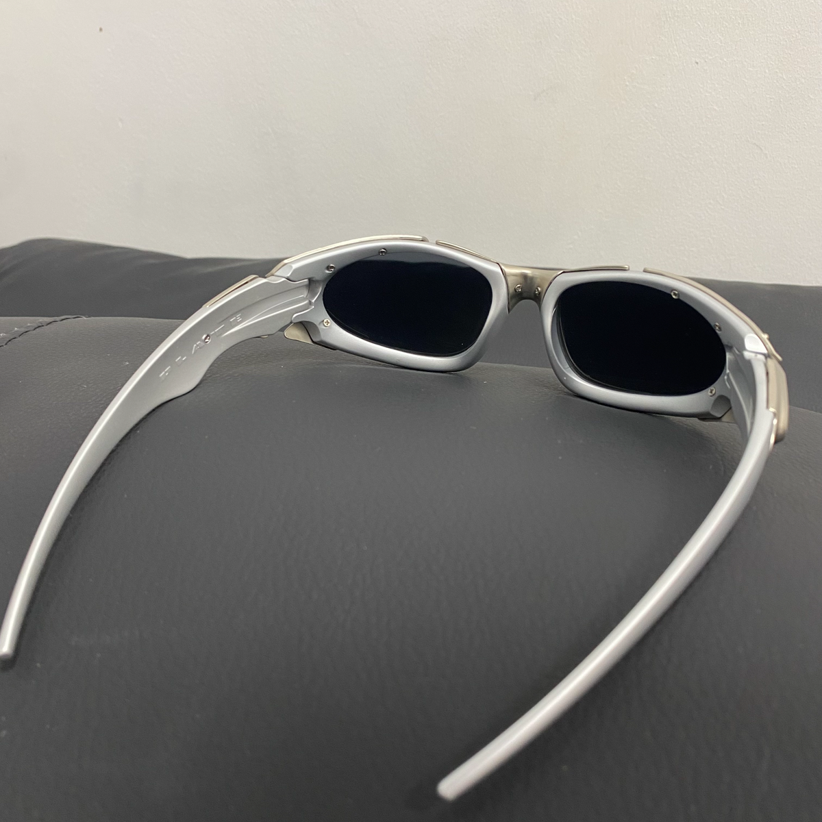 Vintage Oakley 90s Plate sunglasses Polarized Black Lens Y2K