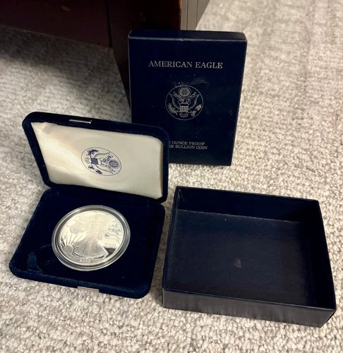 2005-W Proof Silver AMERICAN EAGLE One Dollar Coin With Original Box