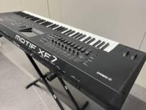 Yamaha MOTIF XF7 synthesizer keyboard almost unused | eBay