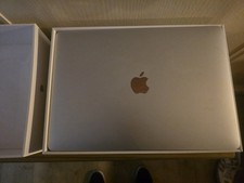 2020 Apple MacBook Air 13.3" Retina Display, 8GB RAM, 256GB SSD, Space Grey