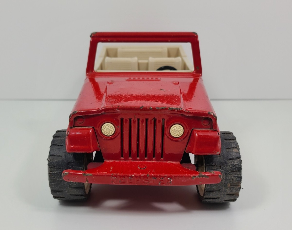 Vintage TONKA USA Pressed Steel Red Jeep Jeepster Model 53122 14