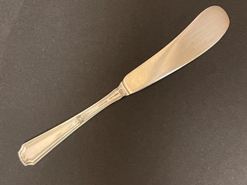 TOWLE LOUIS XIV SOLID  STERLING SILVER BUTTER KNIFE NO MON