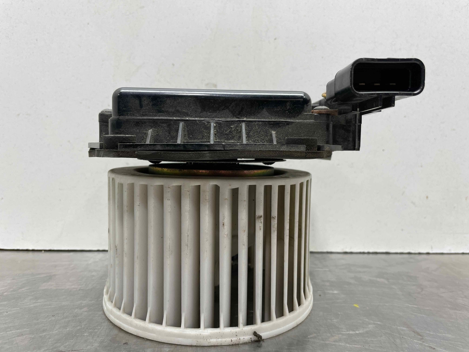 1997 Cadillac Deville A/C Heater HVAC Front Blower Motor With Fan OEM