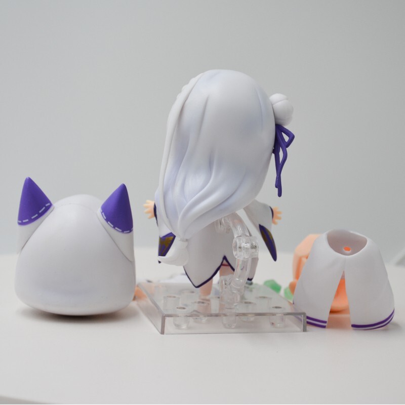 Figurine d'anime Emilia Re:Zero idéale pour décorer un bureau de gamer - 4