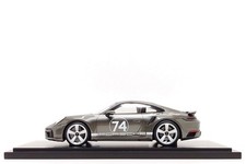 Spark 1:18 Porsche 911 Turbo S (992) Heritage 50 Years in Aventurine Green