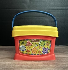 Fisher Price Mattel Shape Sorter Bucket Toy Box 2006 VTG