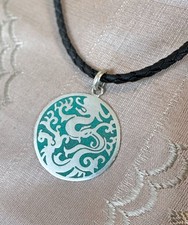Schöner Türkis Anhänger, Amulett Handarbeit aus Nepal silber tibetischer Drache