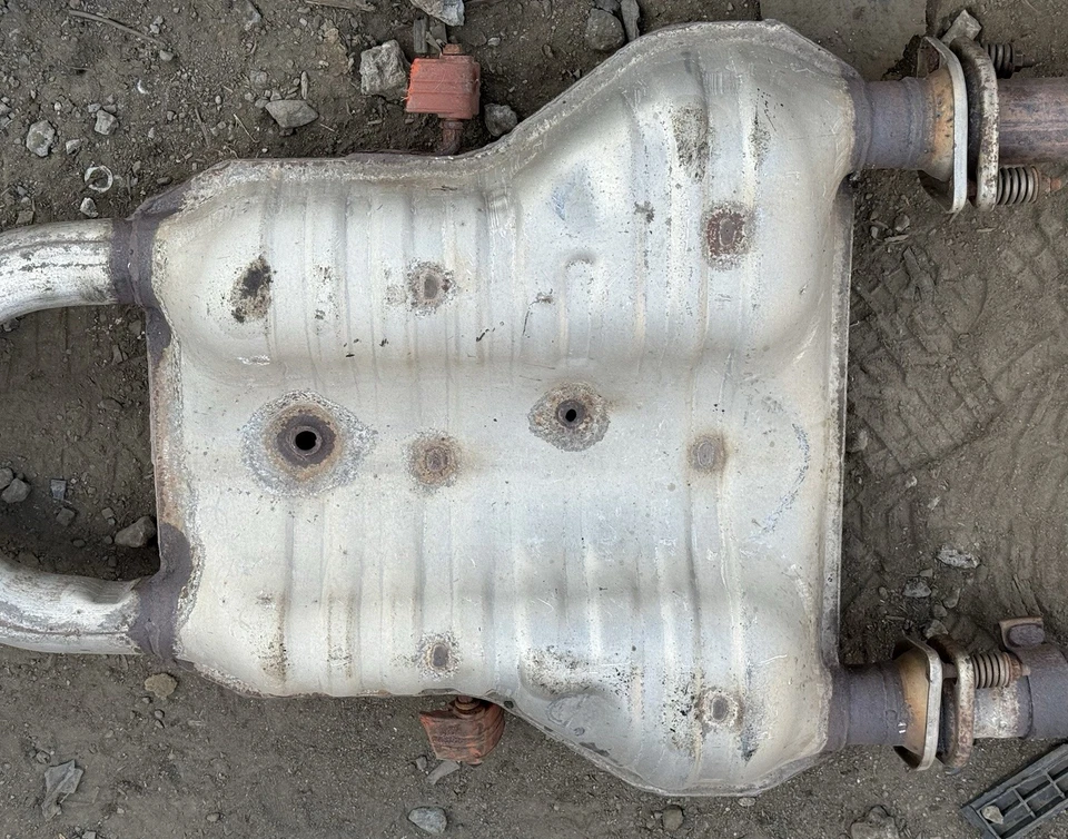 Jeep Grand Cherokee 2011-2021 4x4 3,6 L escape tubo de escape silenciador OEM usado Foto 3 de 4