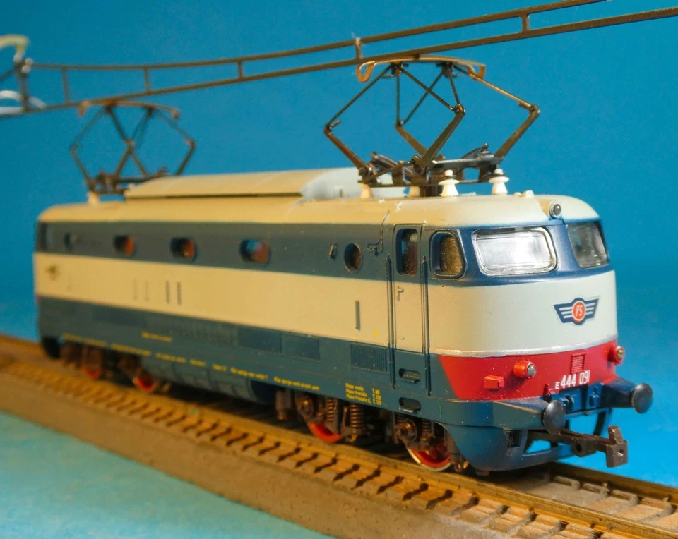 LOCOMOTORA EXPRÉS ELÉCTRICA RIVAROSSI HO 1464 FS E 444 091 (2ª SERIE) - 1980-OB Foto 4 de 4